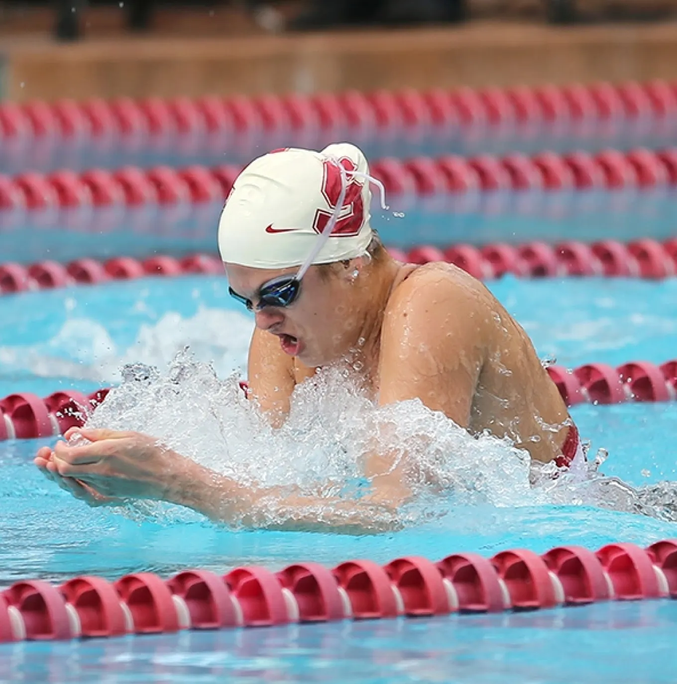 Katie Olsen, a Nutrisense member in a swimming competition