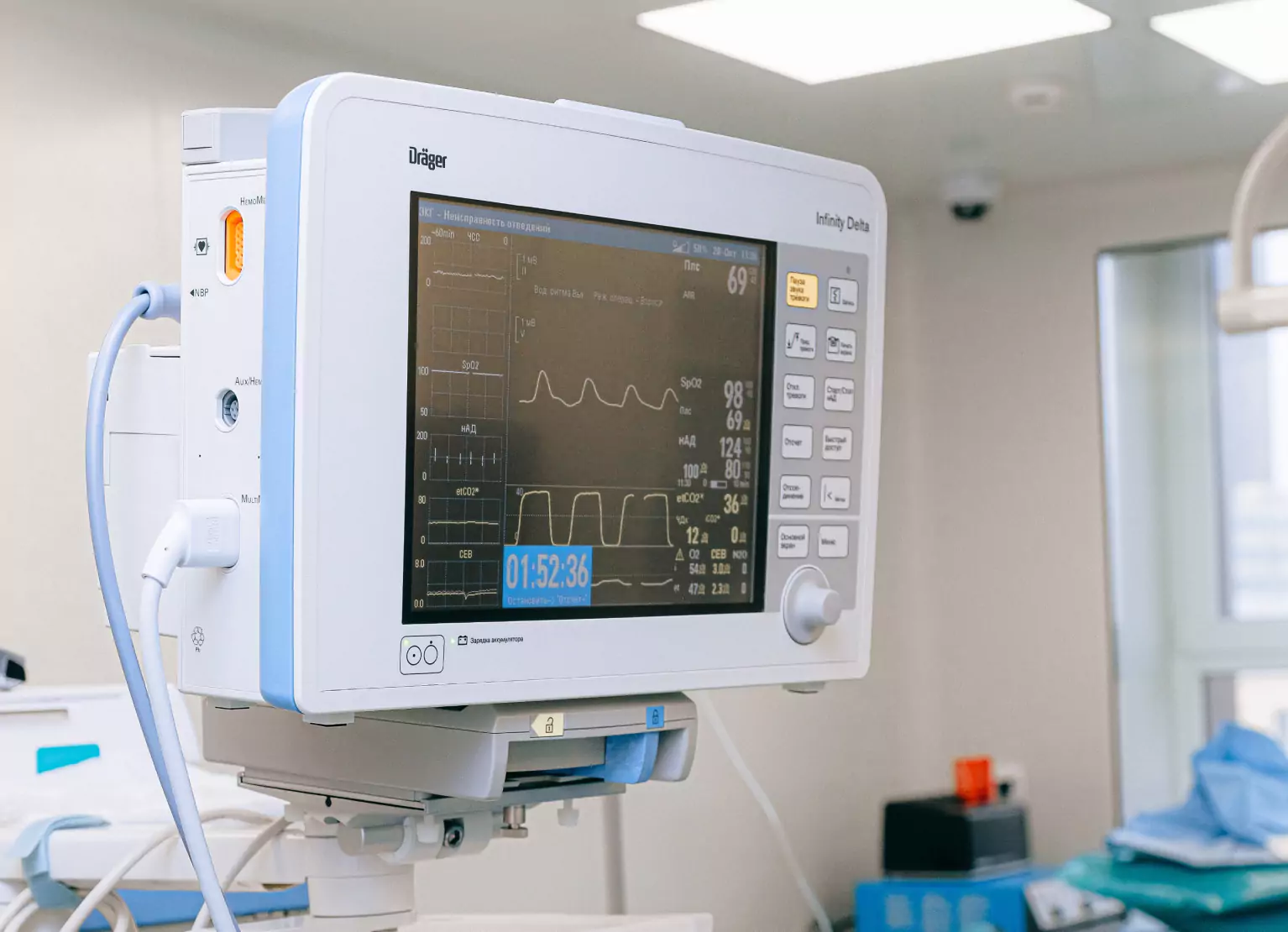 Machine monitoring vitals in hospital