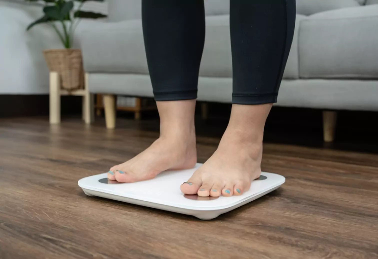 9 Ways to Fight Your Fear of the Scale and Still Lose Weight