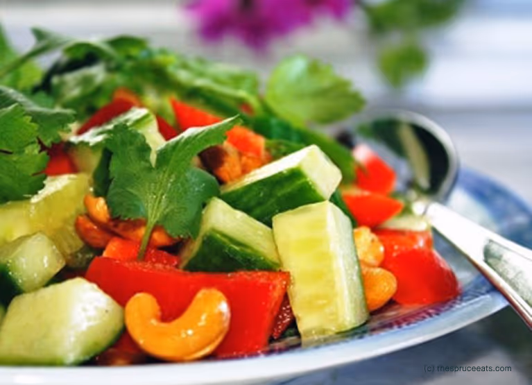 Thai cashew salad