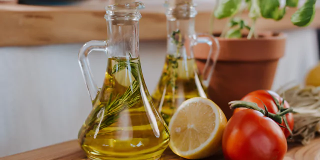 Extra Virgin Olive Oil vs. Regular Olive Oil: Experts Explain the Difference