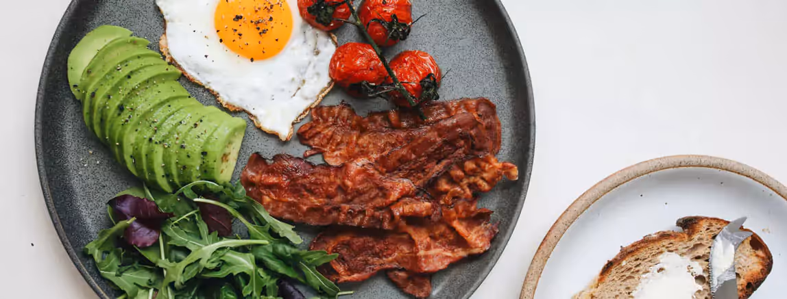 an egg, bacon and avocado