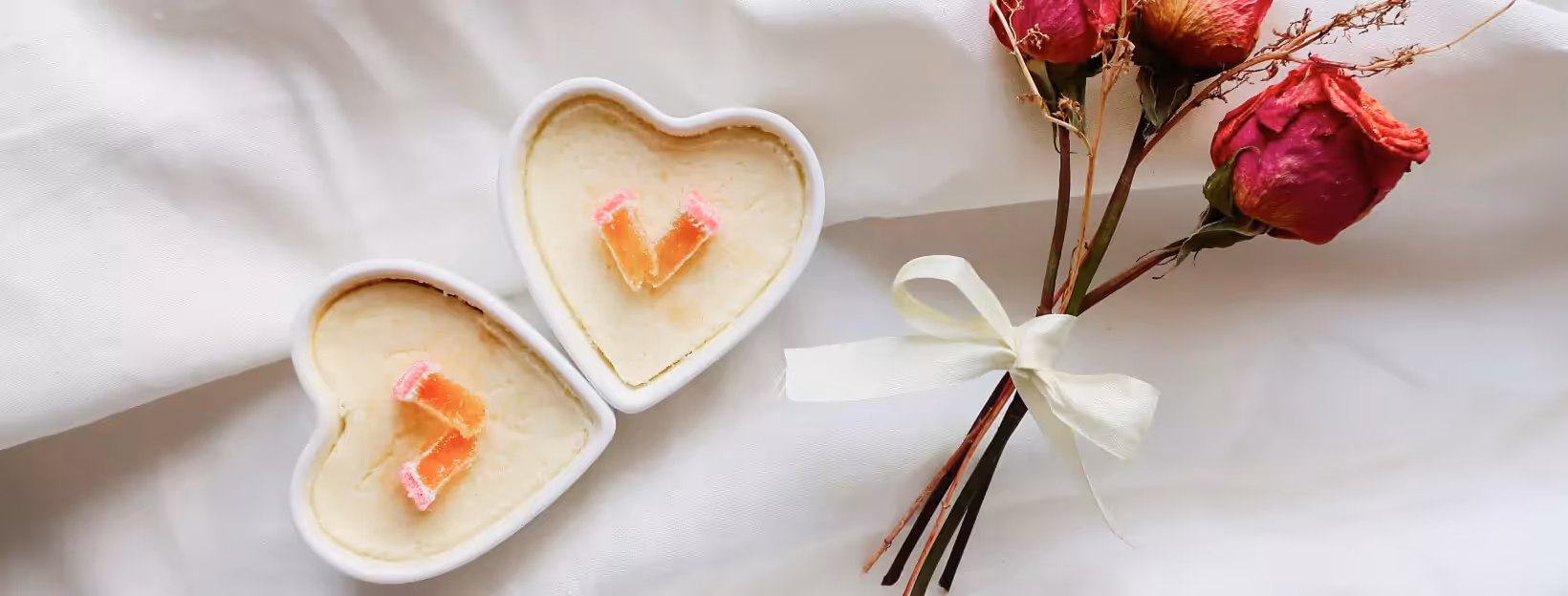 tree dried roses and heart-shaped cakes