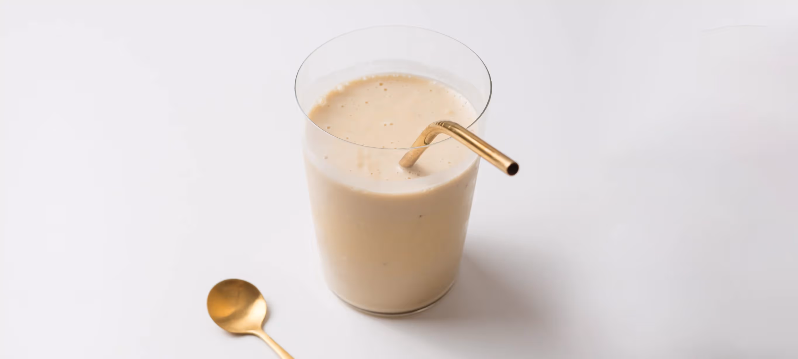 a weight loss shake in a glass