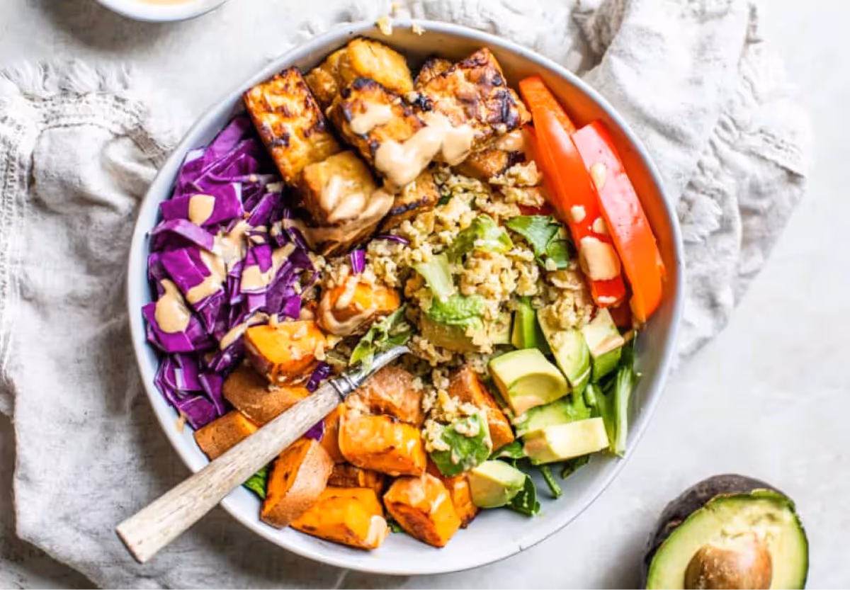 thai tempeh buddha bowl