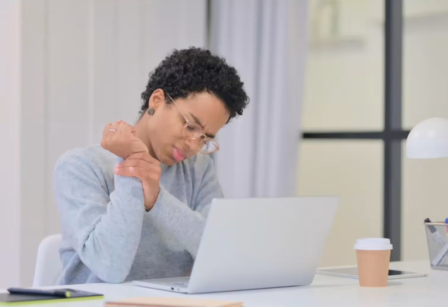 someone with wrist pain