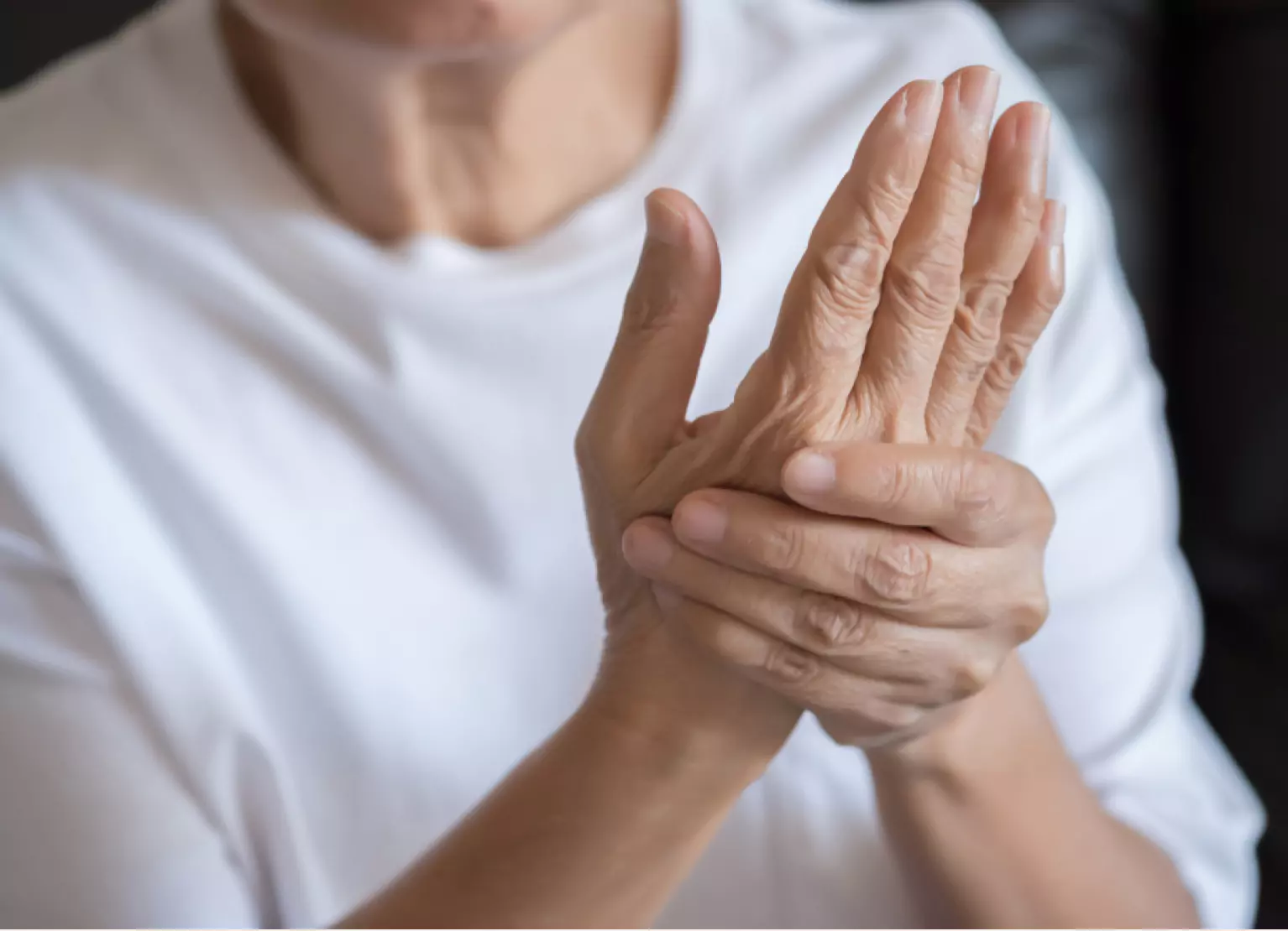 Someone experiencing hand pain