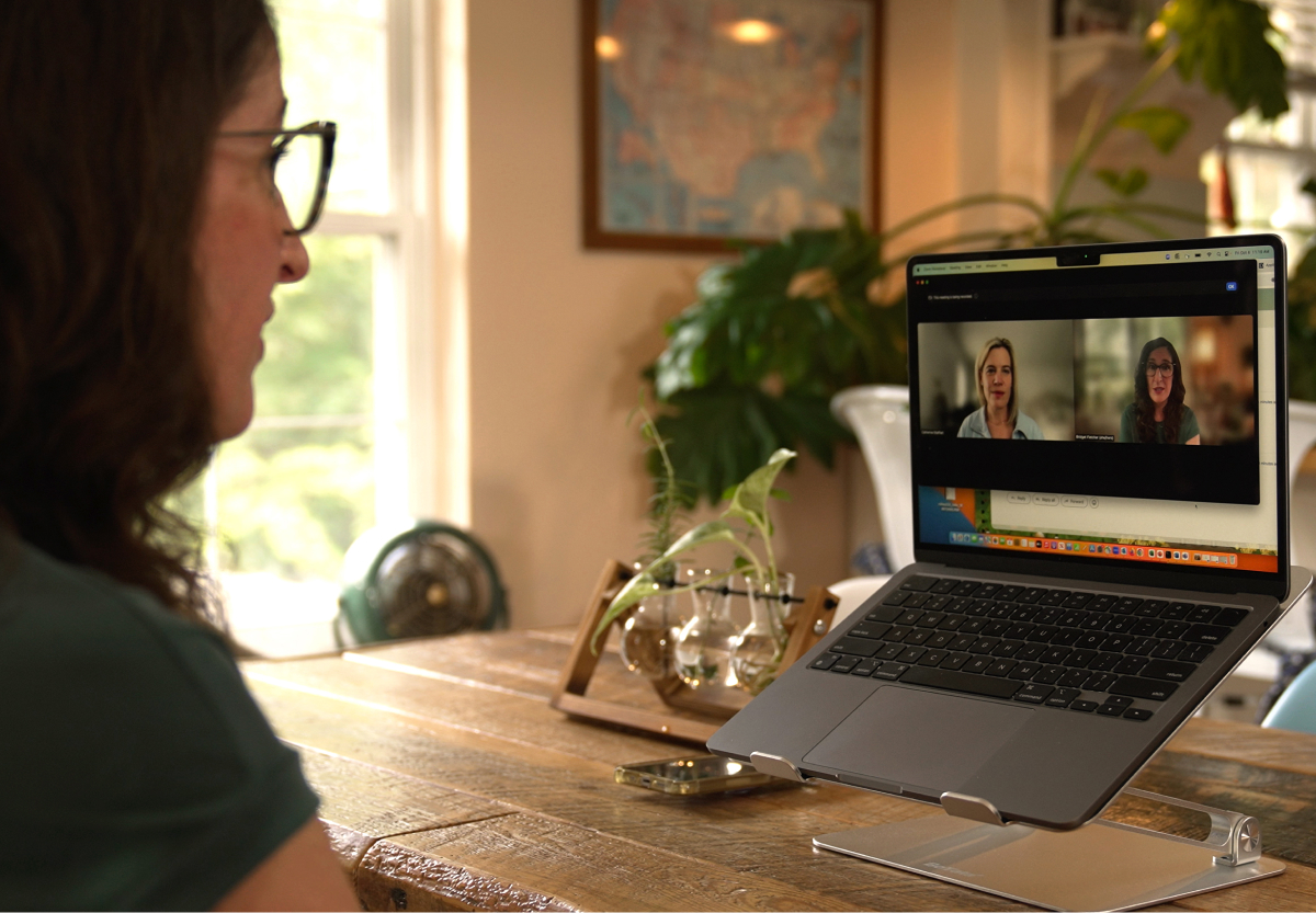 A nutrisense member on a video call with a glucose-certified dietitian