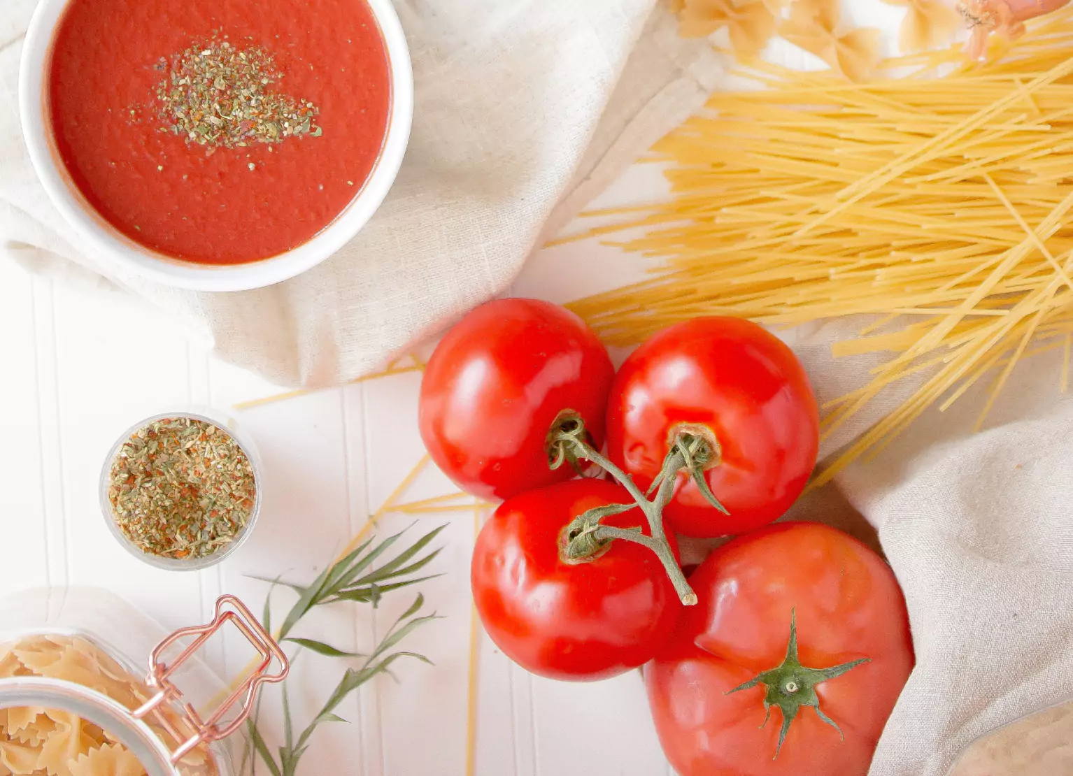 pasta, tomatoes, and tomato sauce