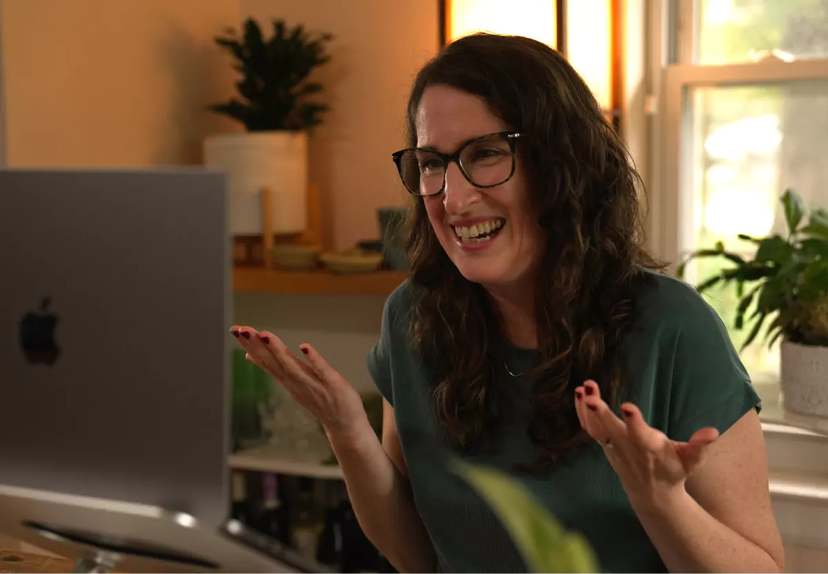 A Nutrisense member chatting 1:1 with her registered dietitian on a video call