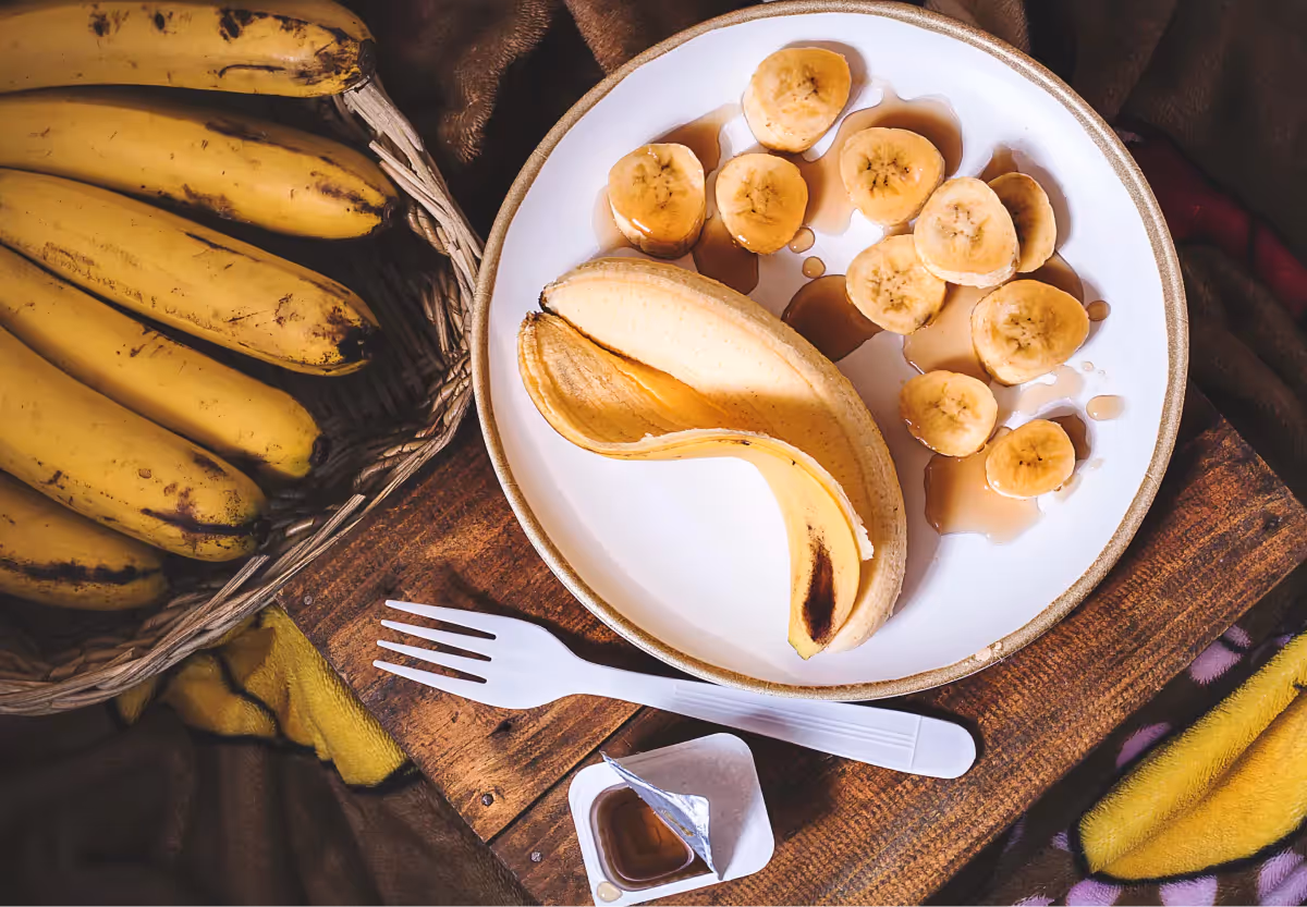 a plate of sliced bananas