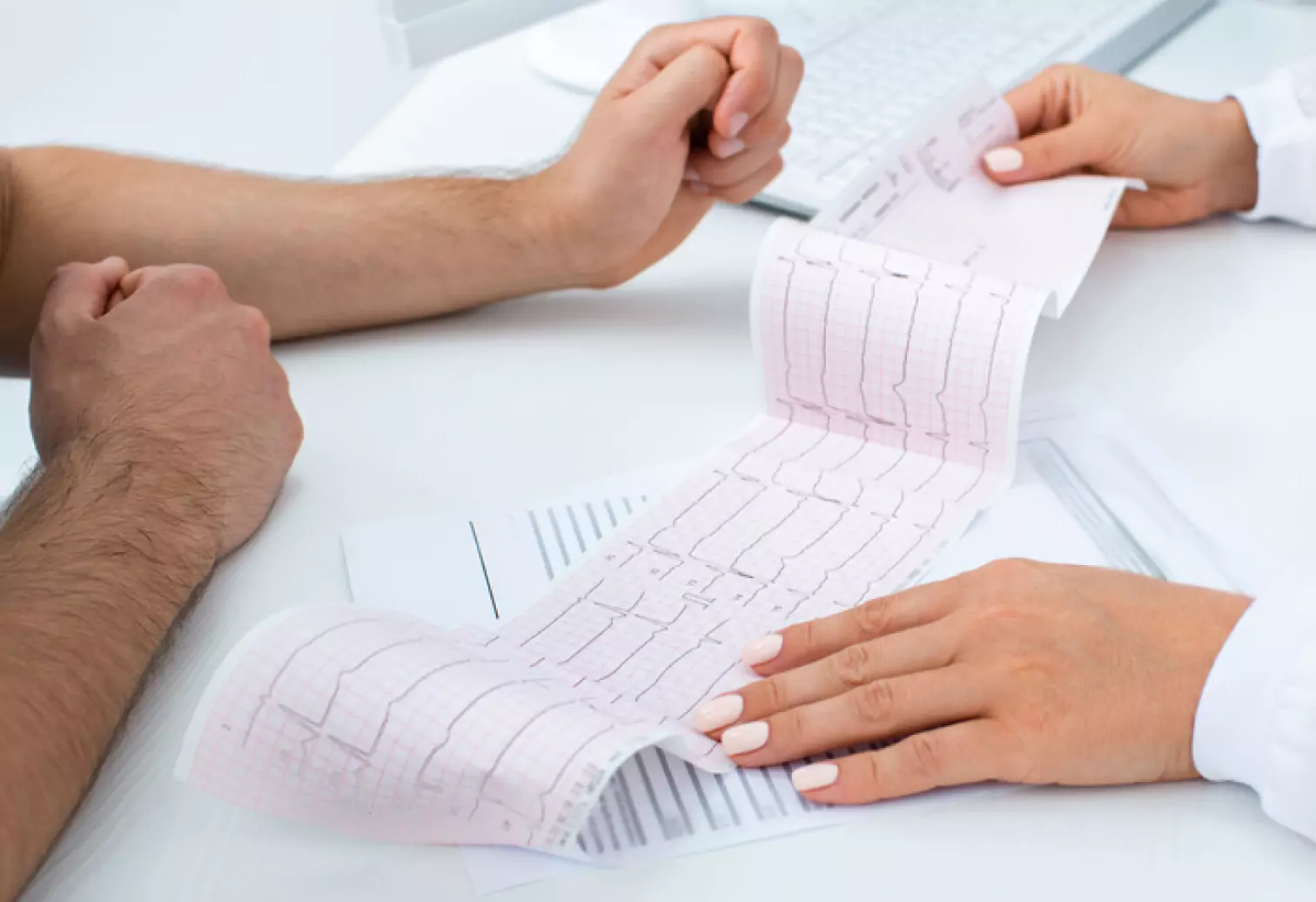 a doctor explaining a HRV test result
